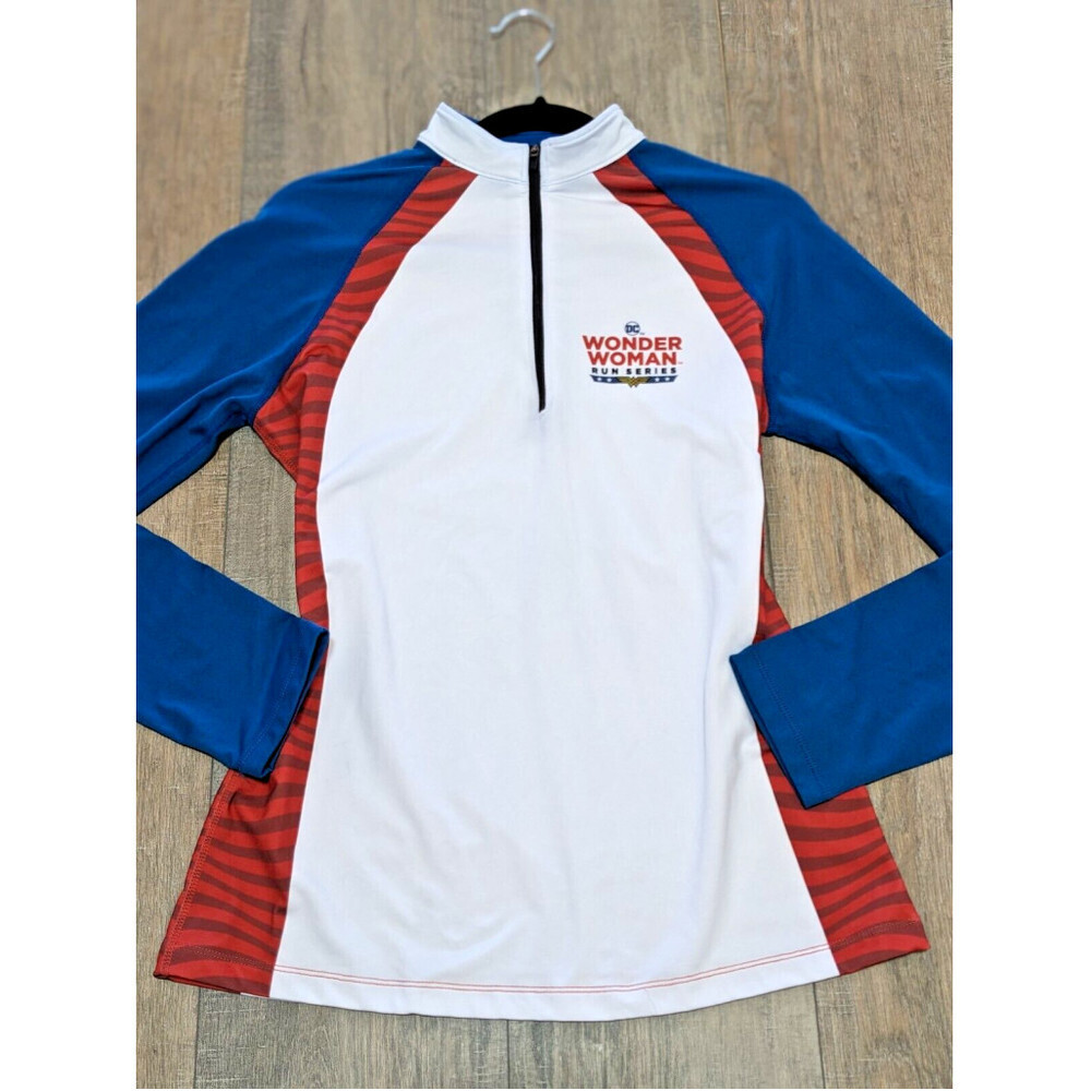 Running Man Pullover Womens Medium Wonder Woman Run Series 1/4 Zip Performance